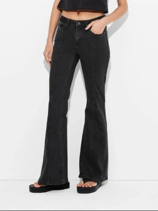 wild fable Denim - Wild Fable High Rise Acampanado de Tiro Alto Flare Jeans in Black Size 4
